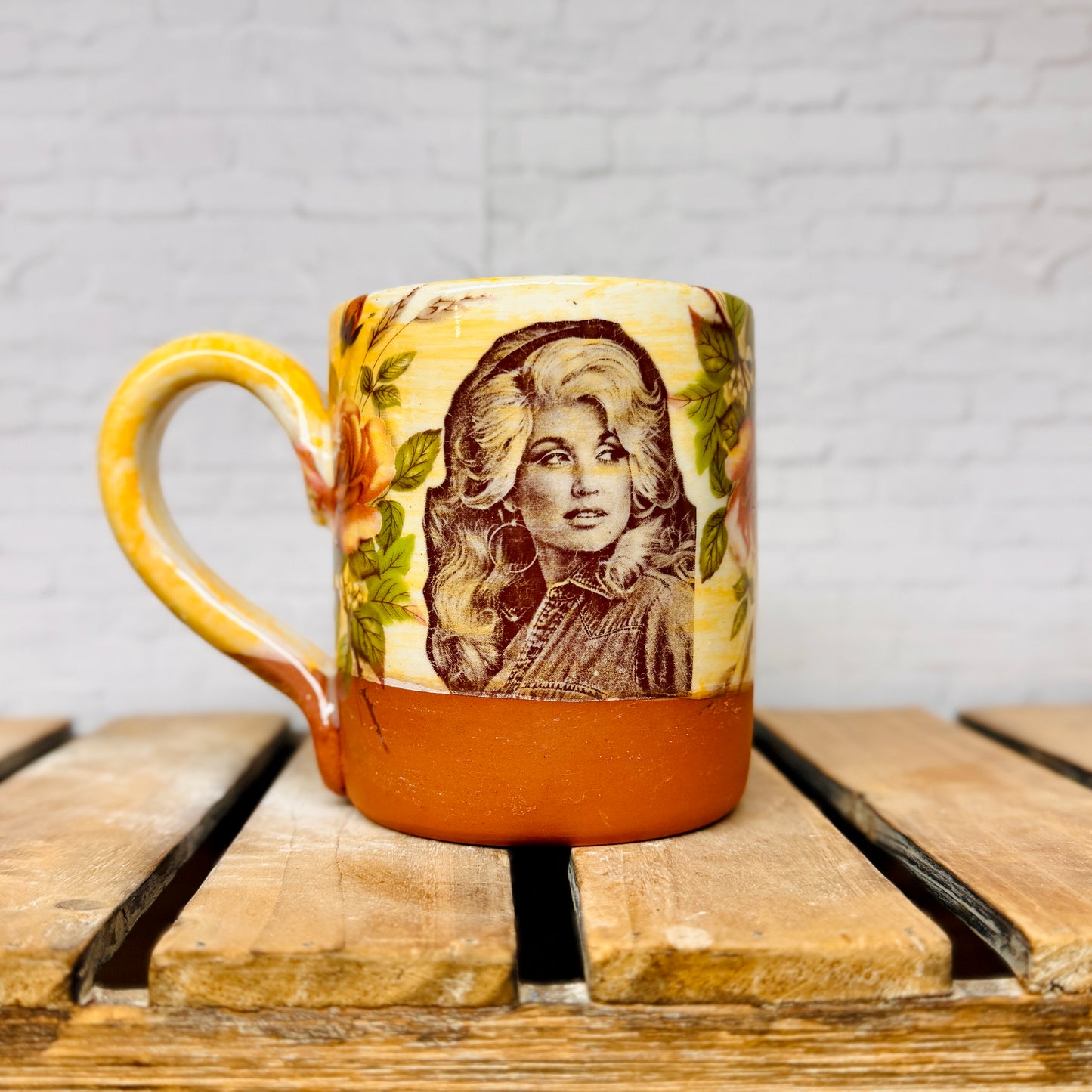 LOVE LIKE DOLLY MUG